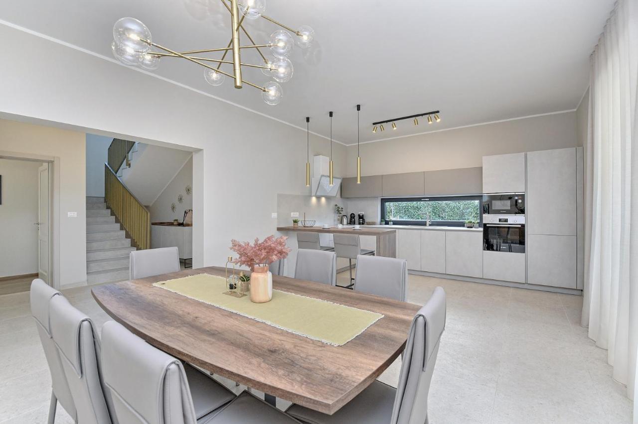 New Villa Tihi Otok Near The Beach Fažana エクステリア 写真